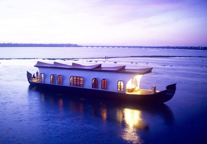 Kerala Honeymoon Packages with Airfare